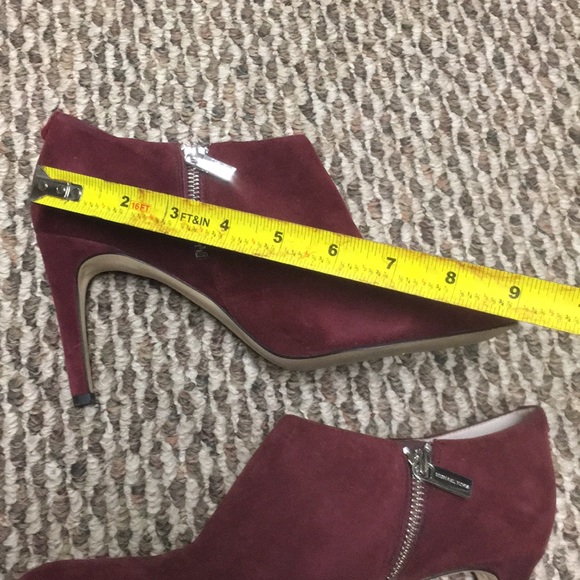 Michael Kors Enclosed Suede Heels ( Velvet ) - Picture 4 of 8